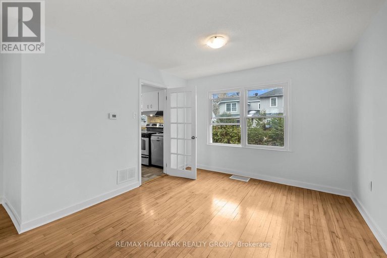 29115162/9-bedford-crescent/manor-park/ottawa/ontario/K1K0E3_9