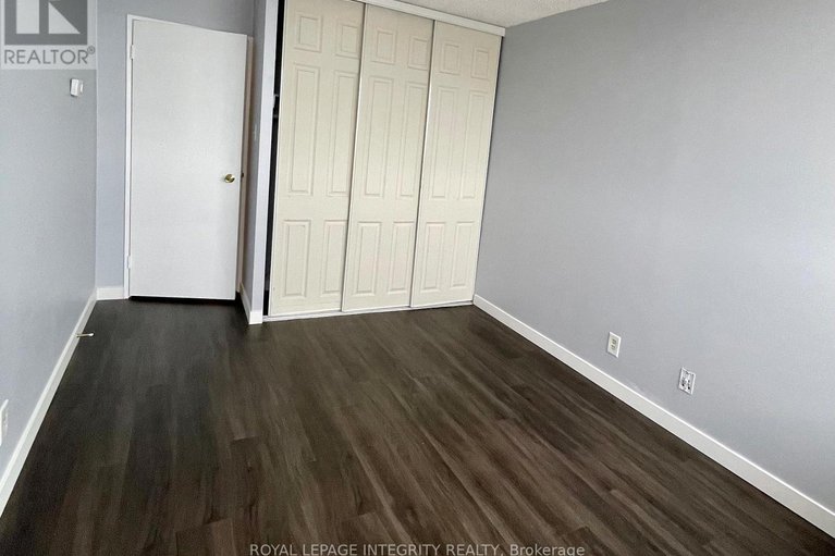 29040384/1203-1285-cahill-drive/south-keys/ottawa/ontario/K1V9A7_14