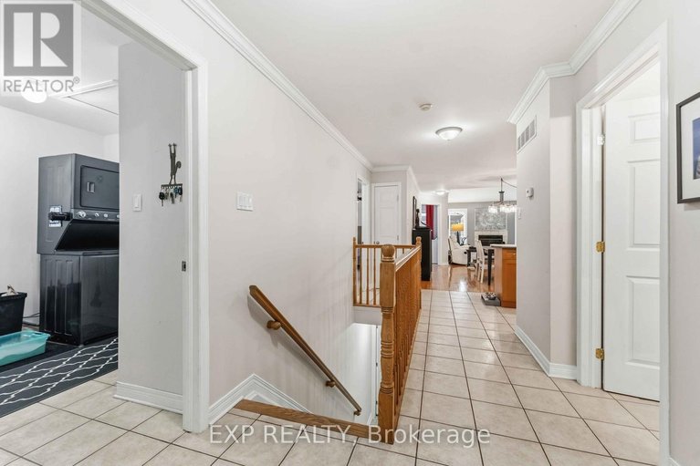 29660876/5655-mahogany-harbour-lane/manotick-south-to-roger-stevens/ottawa/ontario/K4M1K9_3