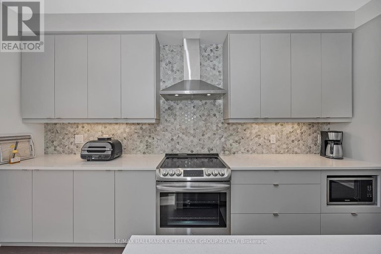 29400728/677-honeydew-street/riverside-southgloucester-glen/ottawa/ontario/K1X0K5_9