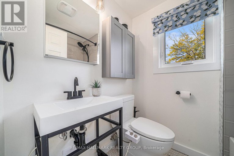 28972487/921-wingate-drive/elmvale-acresurbandale/ottawa/ontario/K1G1S6_20