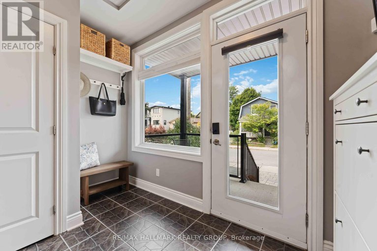 28931176/a-142-queen-mary-street/overbrookcastle-heights/ottawa/ontario/K1K1X5_4