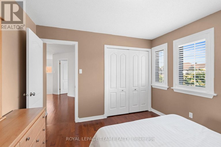28577320/7-ash-valley-avenue/barrhaven-east/ottawa/ontario/K2G6V3_31