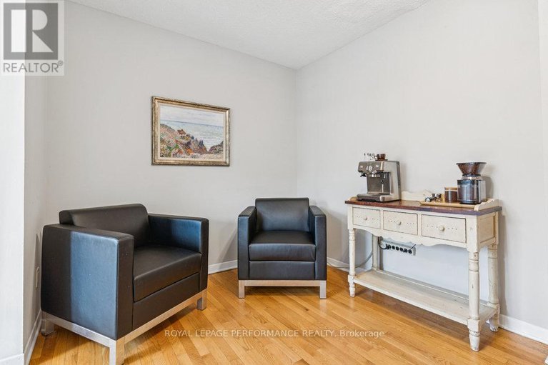28585598/74-4634-cosmic-place/pineview/ottawa/ontario/K1B4R8_14