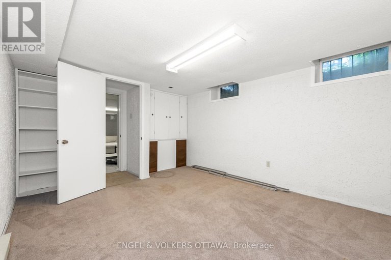 28818666/899-dresden-crescent/whitehaven/ottawa/ontario/K2B5H8_27