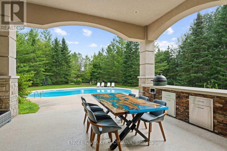 28965812/5800-queenscourt-crescent/manotick-east-to-manotick-station/ottawa/ontario/K4M1K3_41