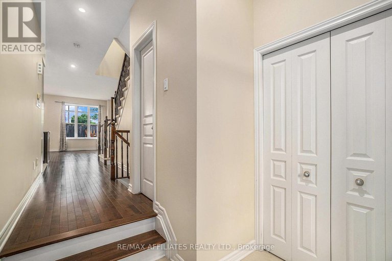 28361825/2008-pennyroyal-crescent/notting-hillsummerside/ottawa/ontario/K4A0S7_4