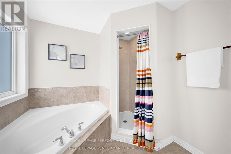 29636458/262-tempest-drive/stittsville-north/ottawa/ontario/K2S0K6_16