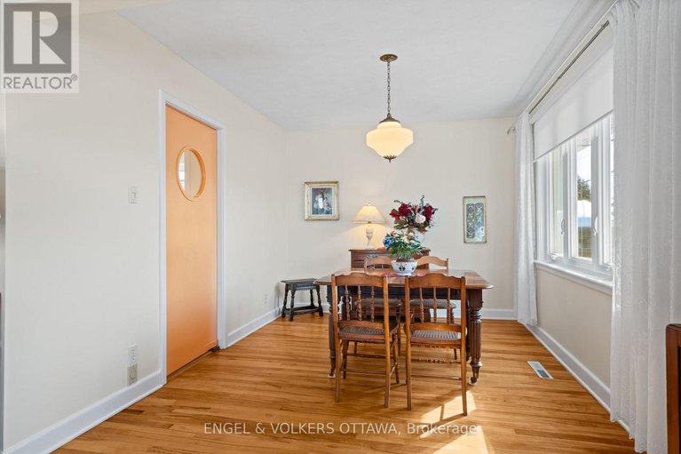 29392390/702-dovercourt-avenue/laurentianview/ottawa/ontario/K2A0W7_8
