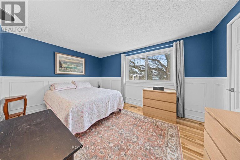 29383476/1196-priory-lane/convent-glen-north/ottawa/ontario/K1C1Z9_12