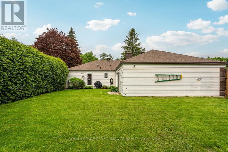27687403/1932-marquis-avenue/ottawa/ontario/K1J8J2_43