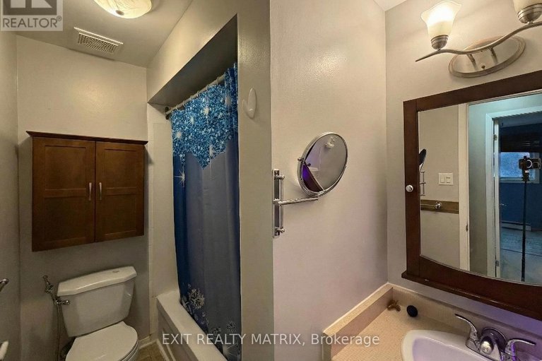 29253228/5b-762-st-andre-drive/hiawatha-parkconvent-glen/ottawa/ontario/K1C4S7_12