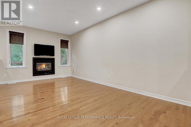 29033404/880-white-alder-avenue/blossom-parkkemp-parkfindlay-creek/ottawa/ontario/K1T0H4_7