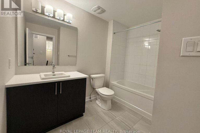 29028523/303-canadensis-lane/half-moon-bay/ottawa/ontario/K2J6X8_17
