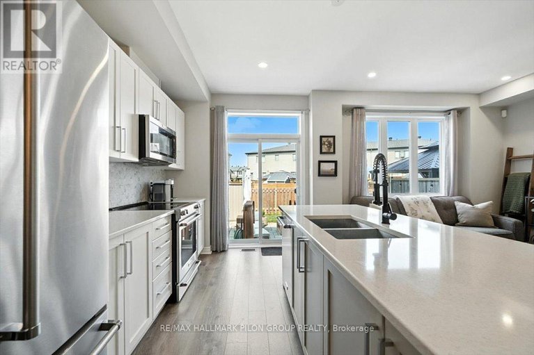 28840776/381-gerry-lalonde-drive/avalon-west/ottawa/ontario/K4A0X2_8