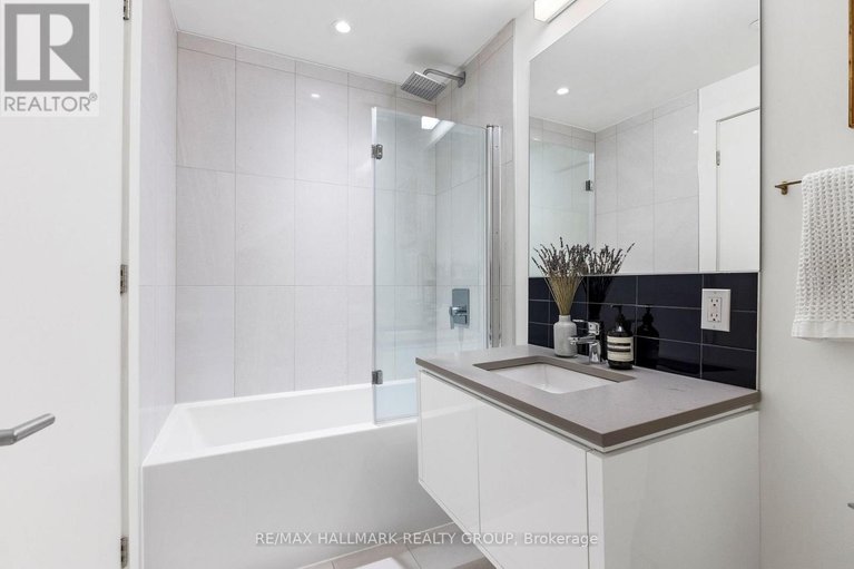 29444670/207-135-barrette-street/vanier/ottawa/ontario/K1L7Z9_12