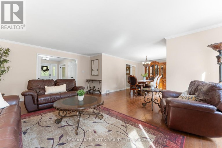 28985818/14-panandrick-view-drive/rural-kanata-central/ottawa/ontario/K2W1A5_8