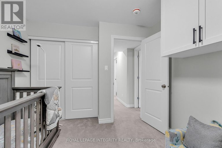 28545243/35-carabiner-private/mer-bleuebradley-estatesanderson-park/ottawa/ontario/K1W0L7_19
