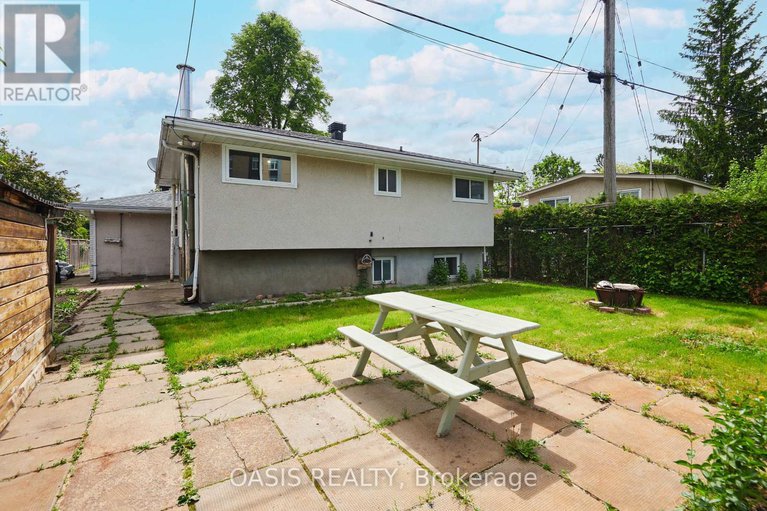 28396451/2606-egan-road/mooneys-bayriverside-park/ottawa/ontario/K1V8N1_26
