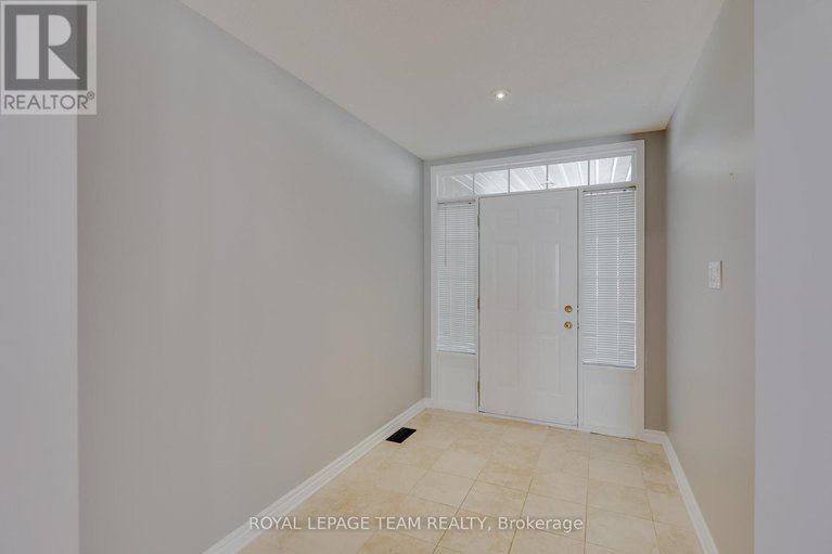 28886612/36-keighley-circle/morgans-grantsouth-march/ottawa/ontario/K2K3H8_7