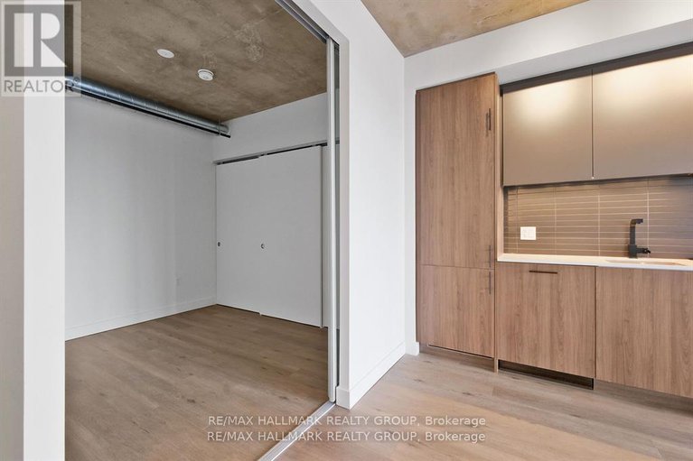 29129244/617-10-james-street/ottawa-centre/ottawa/ontario/K2P1T2_17