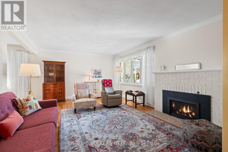 29392390/702-dovercourt-avenue/laurentianview/ottawa/ontario/K2A0W7_4