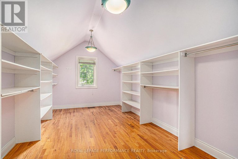 28638779/1702-ortona-avenue/carleton-heights/ottawa/ontario/K2C1W7_18