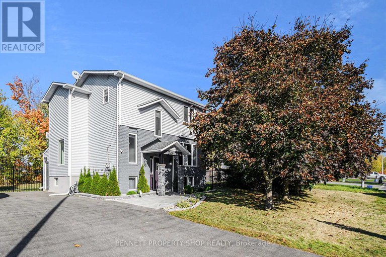 28963479/436-yves-street/town-of-rockland/clarence-rockland/ontario/K4K1E9_1