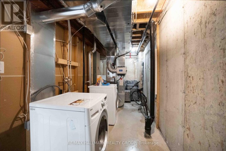 28463809/125-mancini-way/strandherd/ottawa/ontario/K2J5X3_23