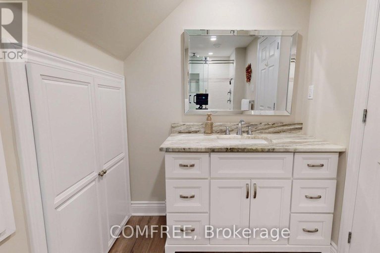 29132949/70-wilderness-way/stittsville-north/ottawa/ontario/K2S2E3_30