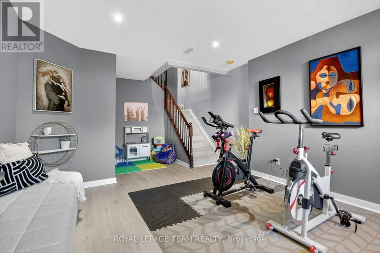28882622/2001-dunollie-crescent/morgans-grantsouth-march/ottawa/ontario/K2W1H5_36