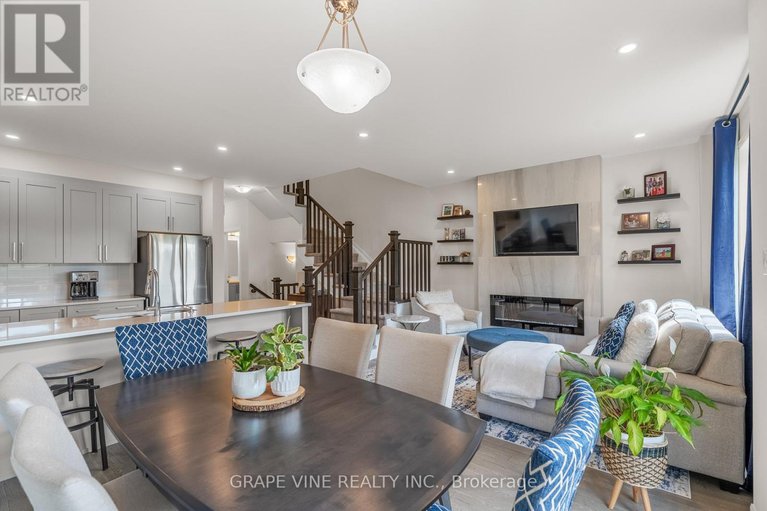 28597802/148-attwell-private/morgans-grantsouth-march/ottawa/ontario/K2K0P6_16