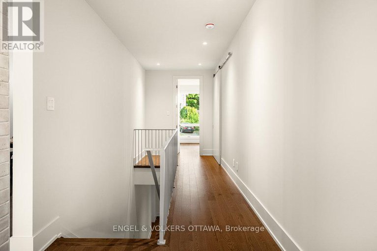 28526738/291-billings-avenue/alta-vistafaircrest-heights/ottawa/ontario/K1H5L2_32