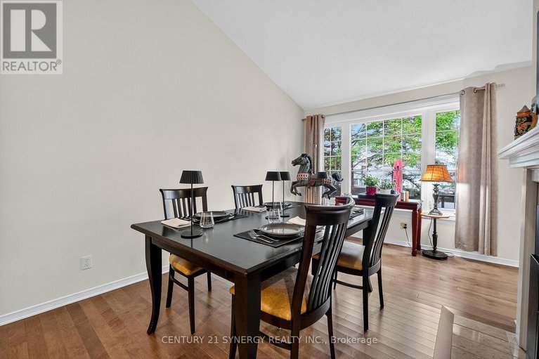 28935783/47-18-oyster-bay-court/stittsville-central/ottawa/ontario/K2S1H3_23