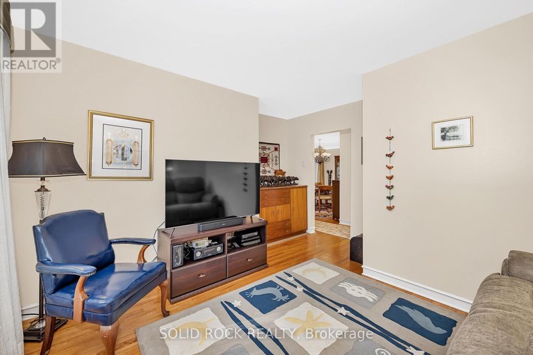 29583771/471-tillbury-avenue/laurentianview/ottawa/ontario/K2A0Y6_17