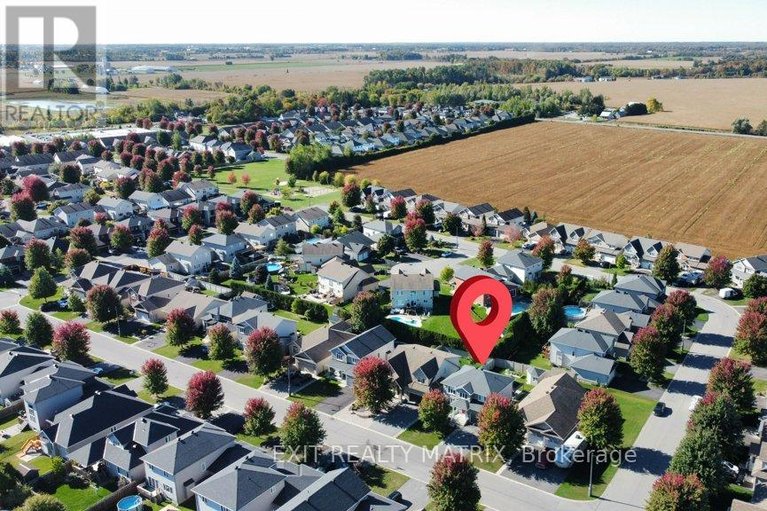 29484589/106-cobblestone-drive/village-of-russell/russell/ontario/K4R0B2_46