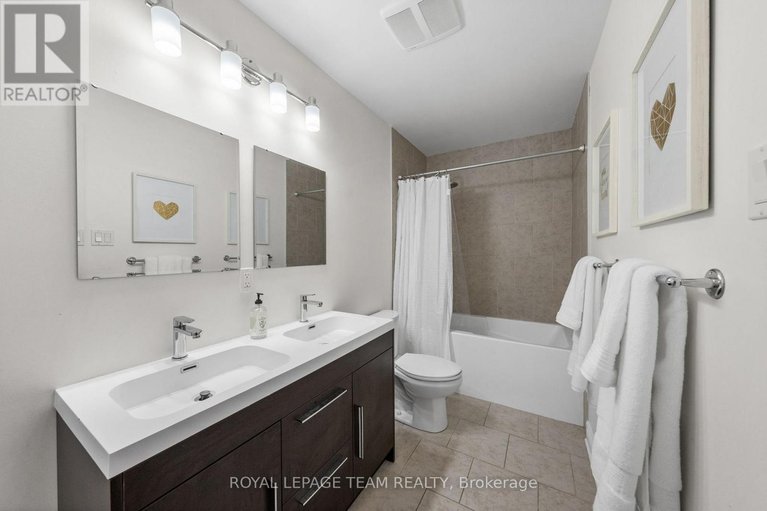 29662384/1081-boucher-crescent/manotick-south-to-roger-stevens/ottawa/ontario/K4M1B3_32