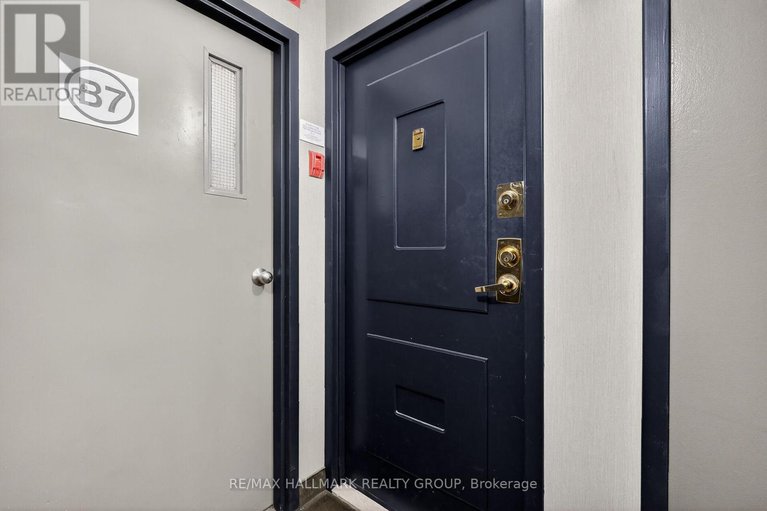 29424745/705-141-somerset-street-w/ottawa-centregolden-triangle/ottawa/ontario/K2P2H1_5