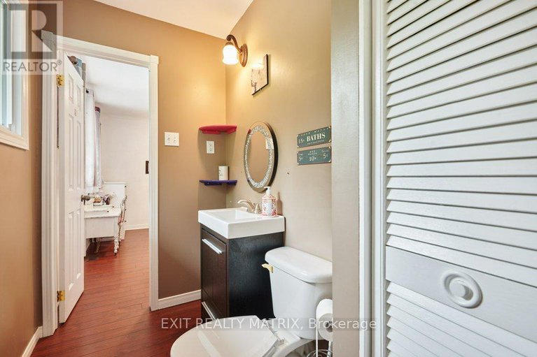28424099/8296-corlyon-street/metcalfe/ottawa/ontario/K0A2P0_11
