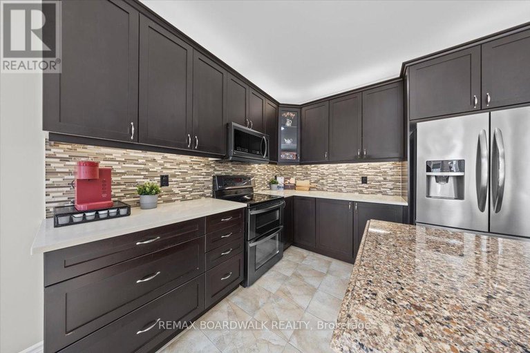 29434197/130-pinelock-street/emerald-meadowstrailwest/ottawa/ontario/K2M0L5_19