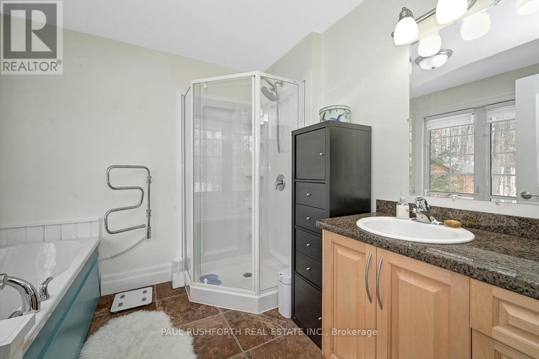 29438324/712-flat-rapids-road/mcnabbraeside-twps/mcnabbraeside/ontario/K7S3G8_21