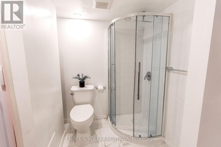 28464170/34-baton-court/katimavik/ottawa/ontario/K2L4C8_26