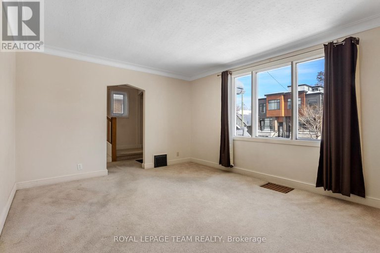 29327358/242-fairmont-avenue/civic-hospital/ottawa/ontario/K1Y1X9_6