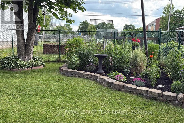 29179492/97-woodward-street/carleton-place/carleton-place/ontario/K7C1E7_44