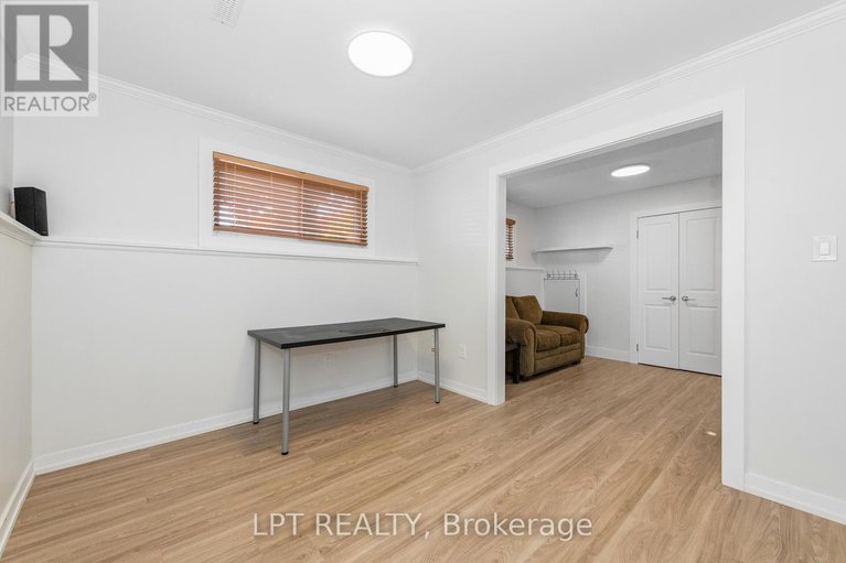 29020617/859-griffith-way/courtland-park/ottawa/ontario/K2C0G7_24