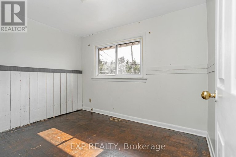 29171818/646-borthwick-avenue/castle-heightsrideau-high/ottawa/ontario/K1K2L9_19