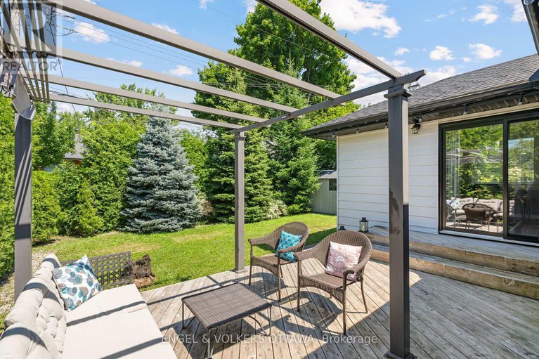 28638374/2097-neepawa-avenue/carlingwood/ottawa/ontario/K2A3L8_37