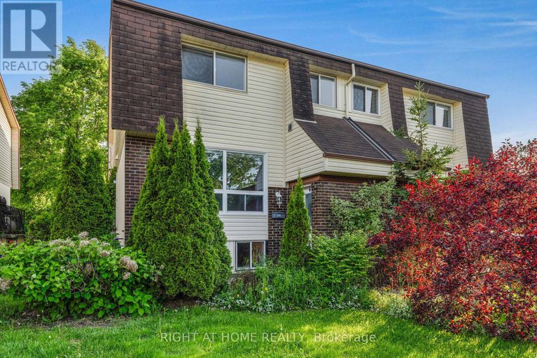 28426609/23d-forester-crescent/westcliffe-estates/ottawa/ontario/K2H8Y1_3