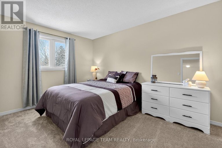 29501810/318-liard-street/stittsville-south/ottawa/ontario/K2S1J8_32