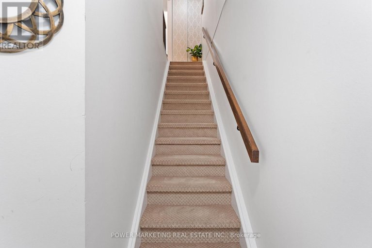 29061488/b-6702-jeanne-darc-boulevard-n/convent-glen-north/ottawa/ontario/K1C6E9_5